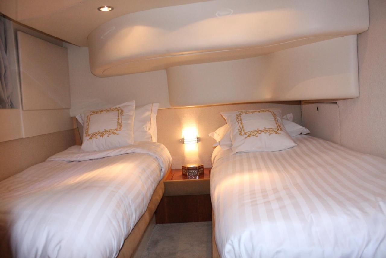 Porto Private Yacht- Accommodation Douro River Bagian luar foto