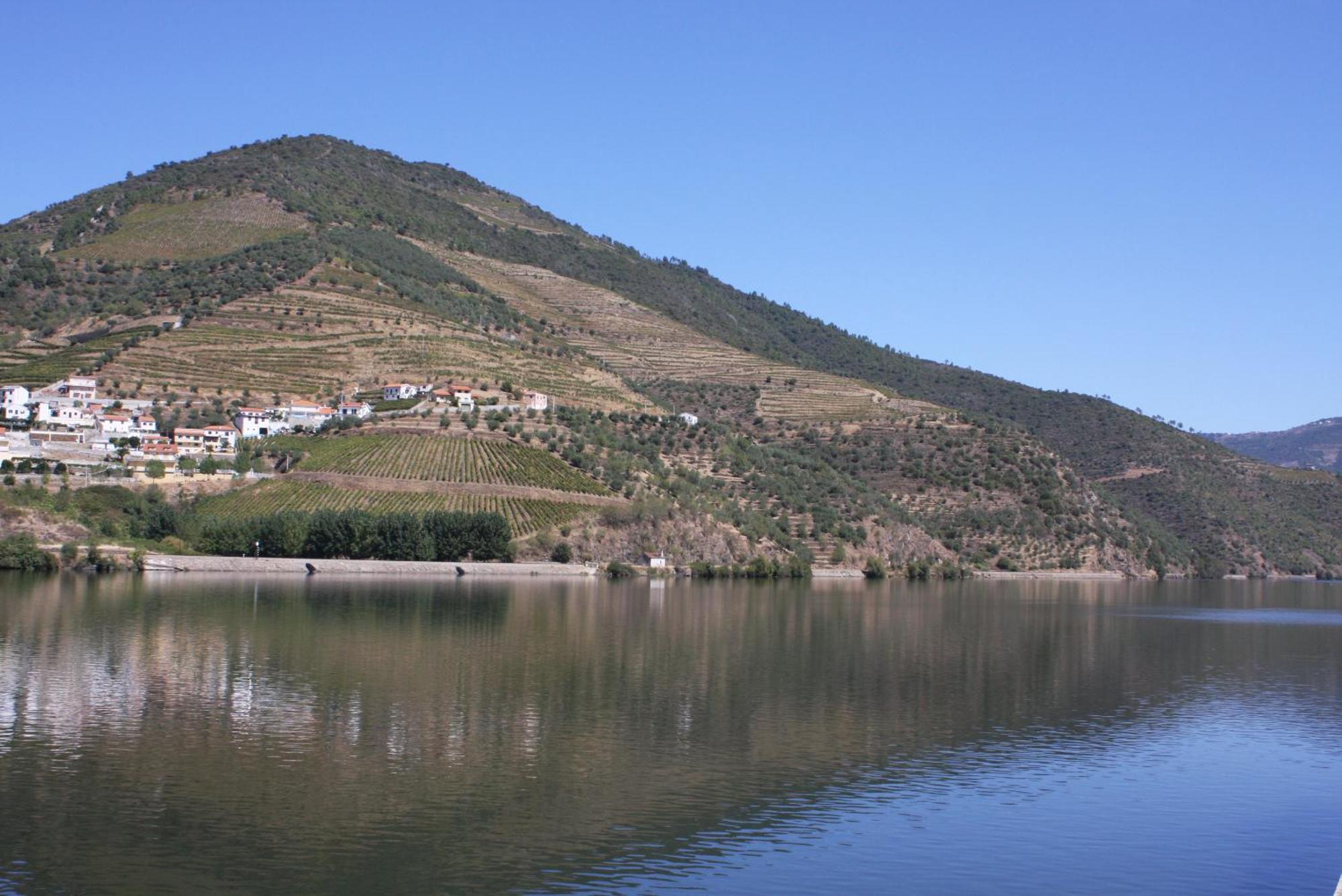 Porto Private Yacht- Accommodation Douro River Bagian luar foto