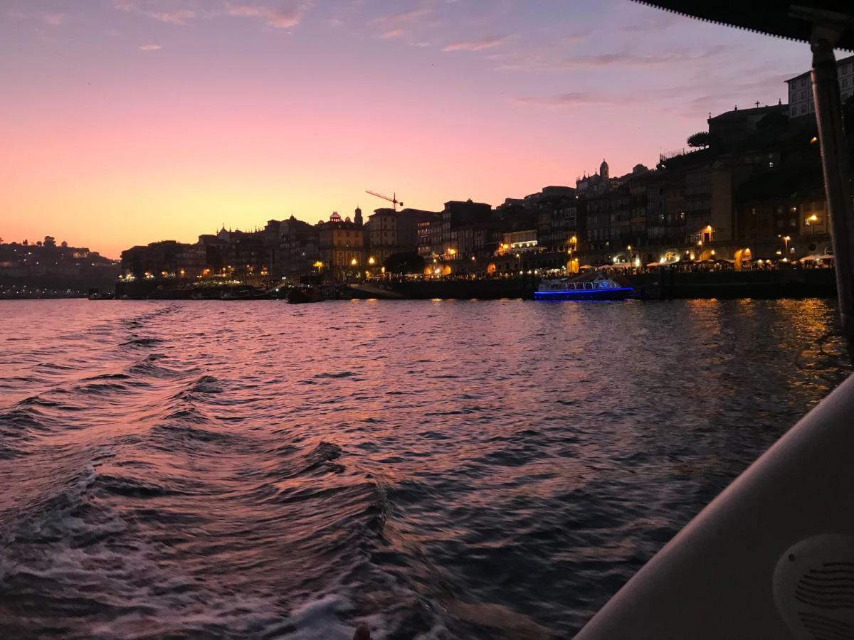 Porto Private Yacht- Accommodation Douro River Bagian luar foto