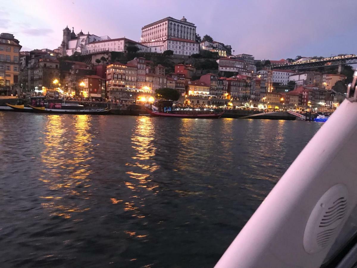 Porto Private Yacht- Accommodation Douro River Bagian luar foto